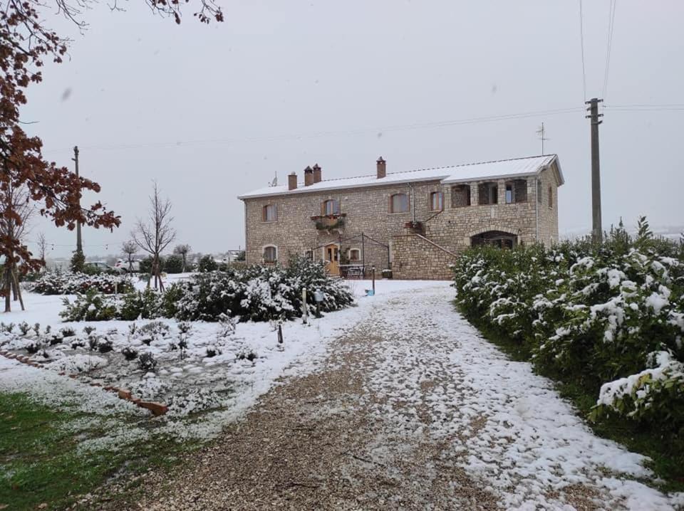 Masseria Fontana Dei Fieri Pietrelcina Eksteriør billede